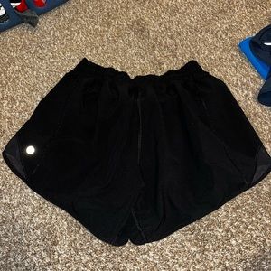 Lululemon 4” Hotty Hot Shorts